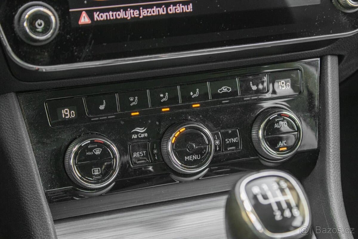 2021 Škoda SUPERB - 18