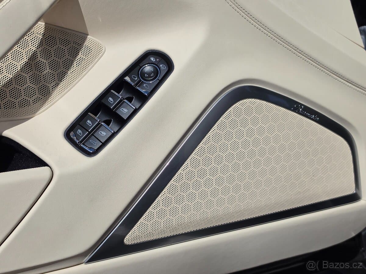 2014 Porsche PANAMERA - 18