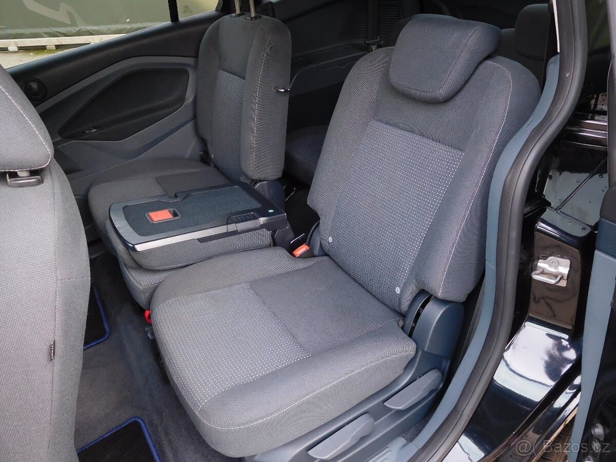 2011 Ford C-MAX - 18