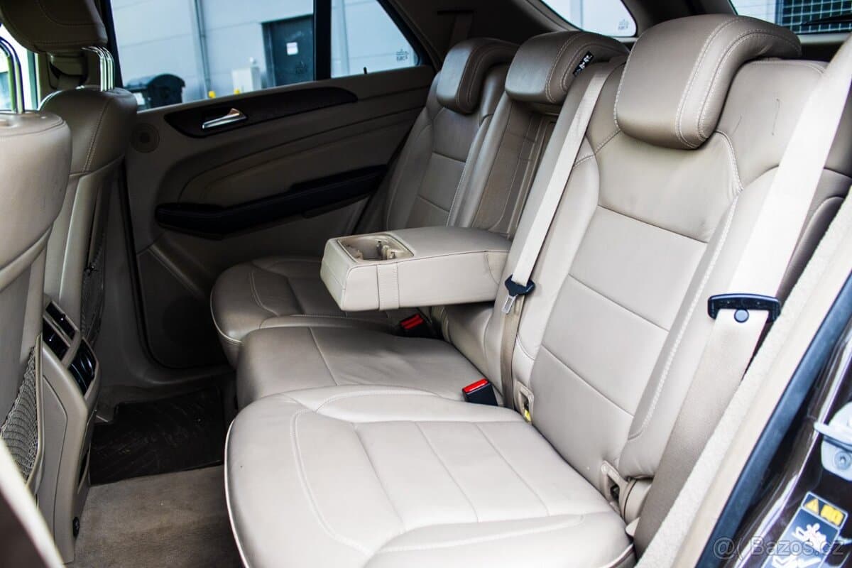 2012 Mercedes-Benz M-CLASS - 18