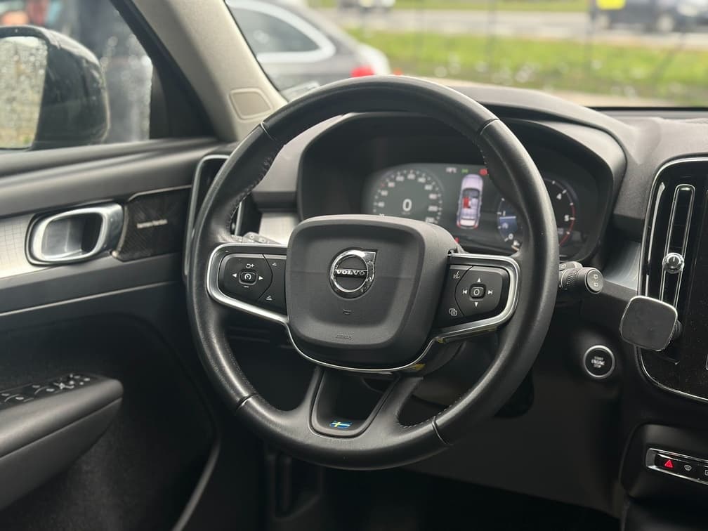 2019 Volvo XC40 - 18
