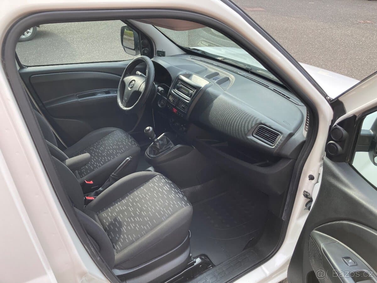 2014 Opel COMBO - 18