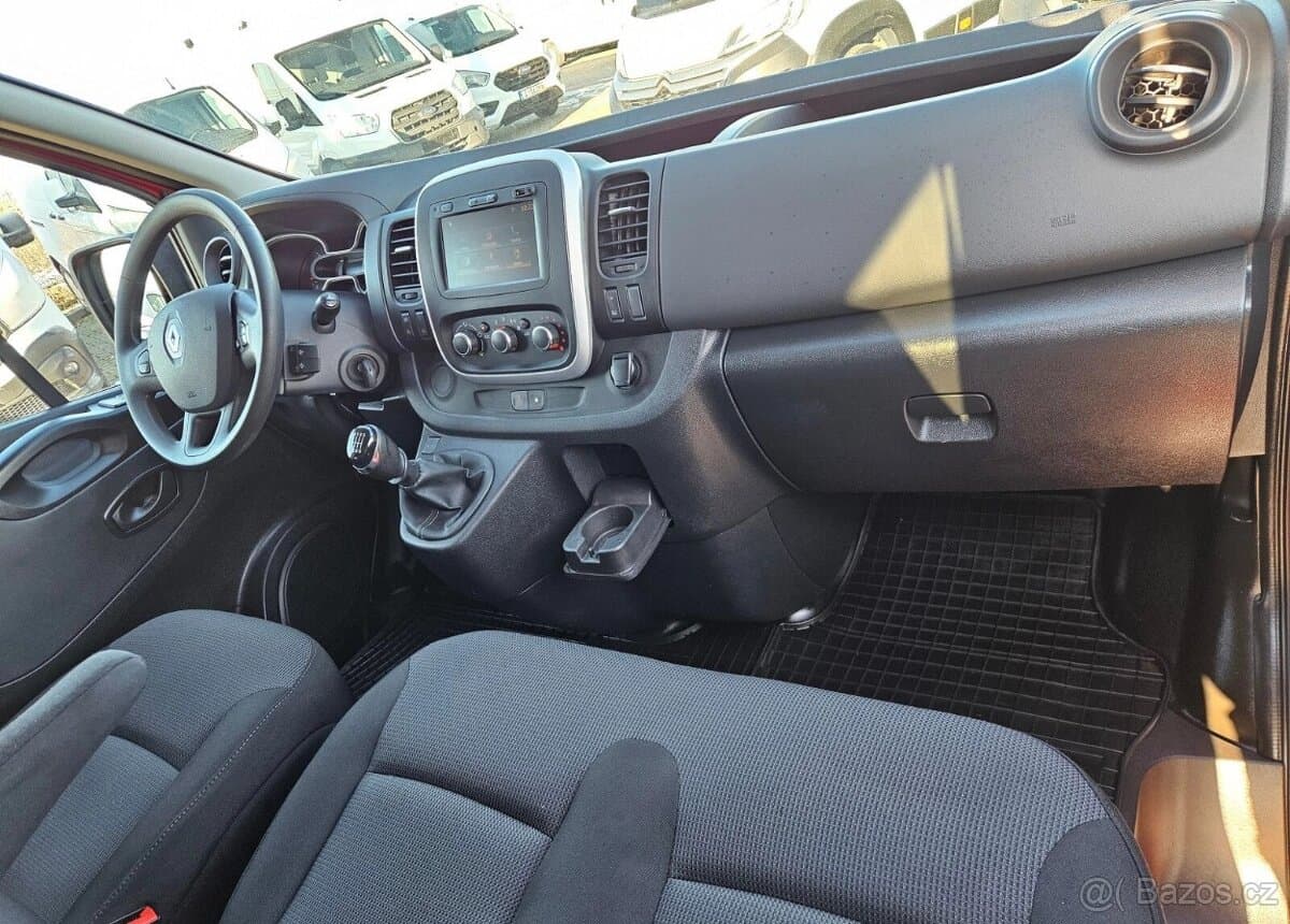2020 Renault TRAFIC - 18