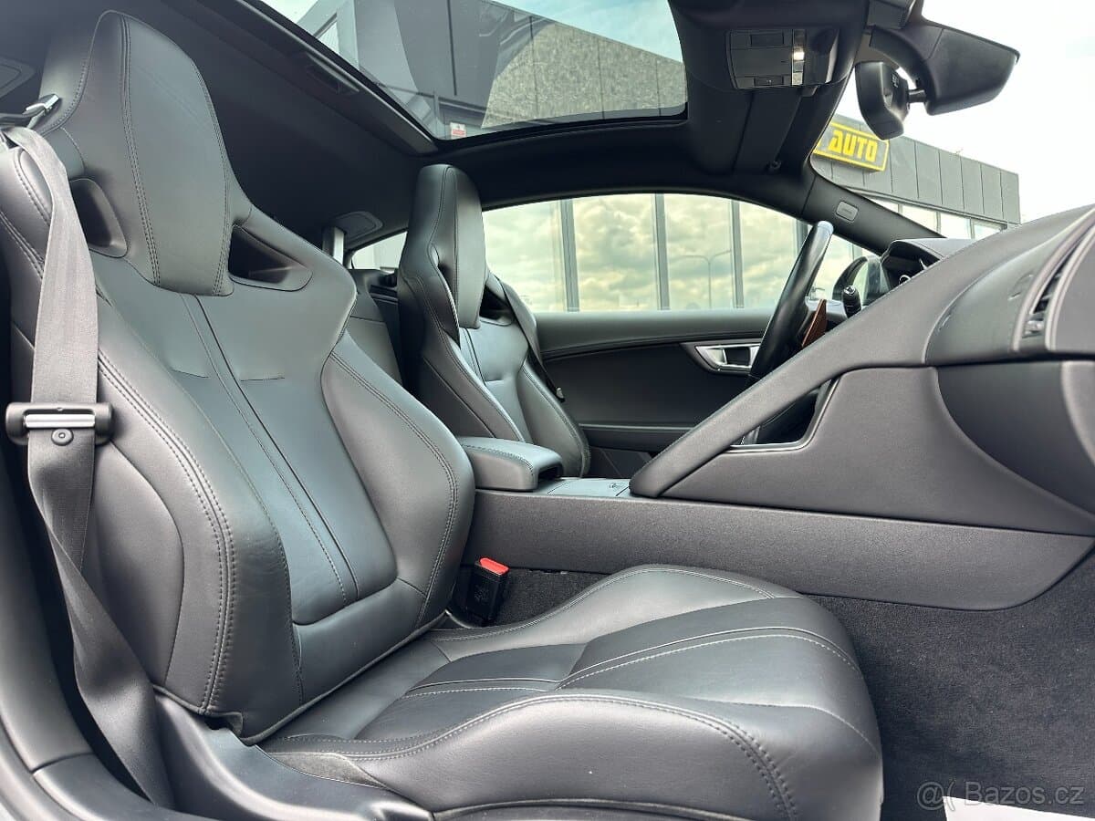 2016 Jaguar F-TYPE - 18