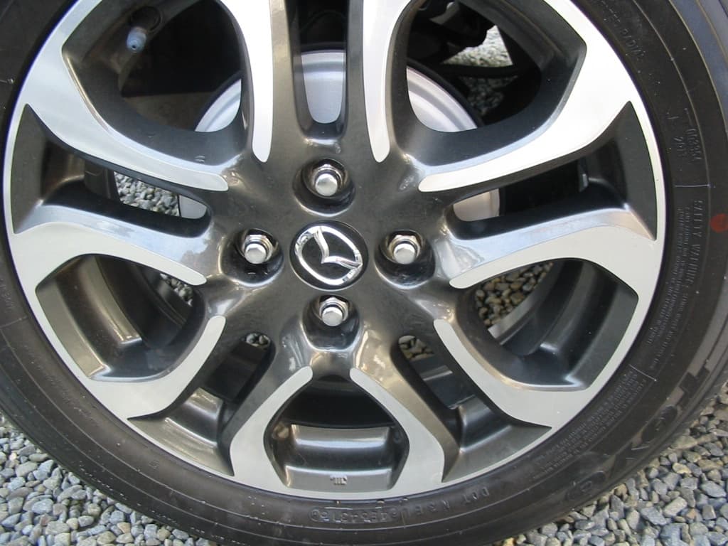 2017 Mazda 2 - 18