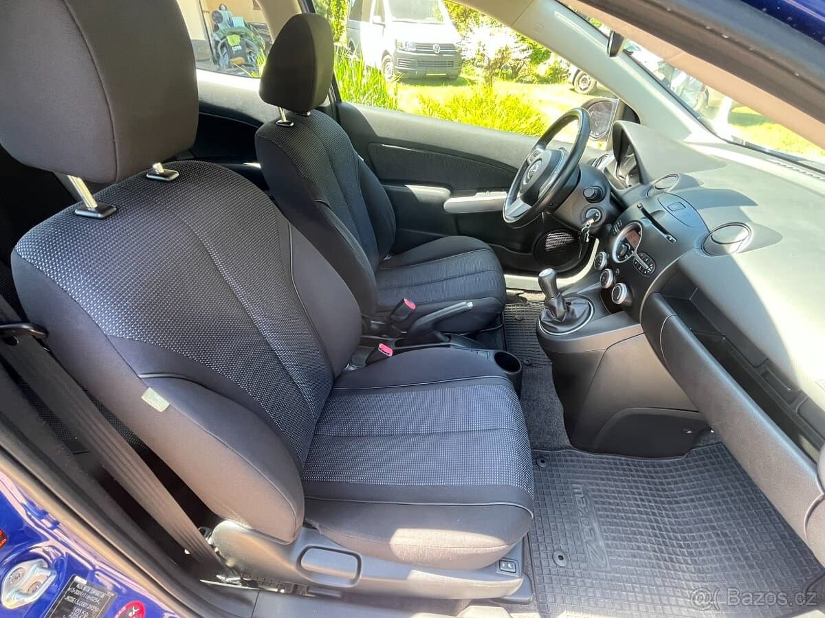 2010 Mazda 2 - 18