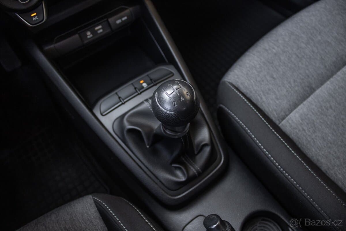 2018 Kia STONIC - 18