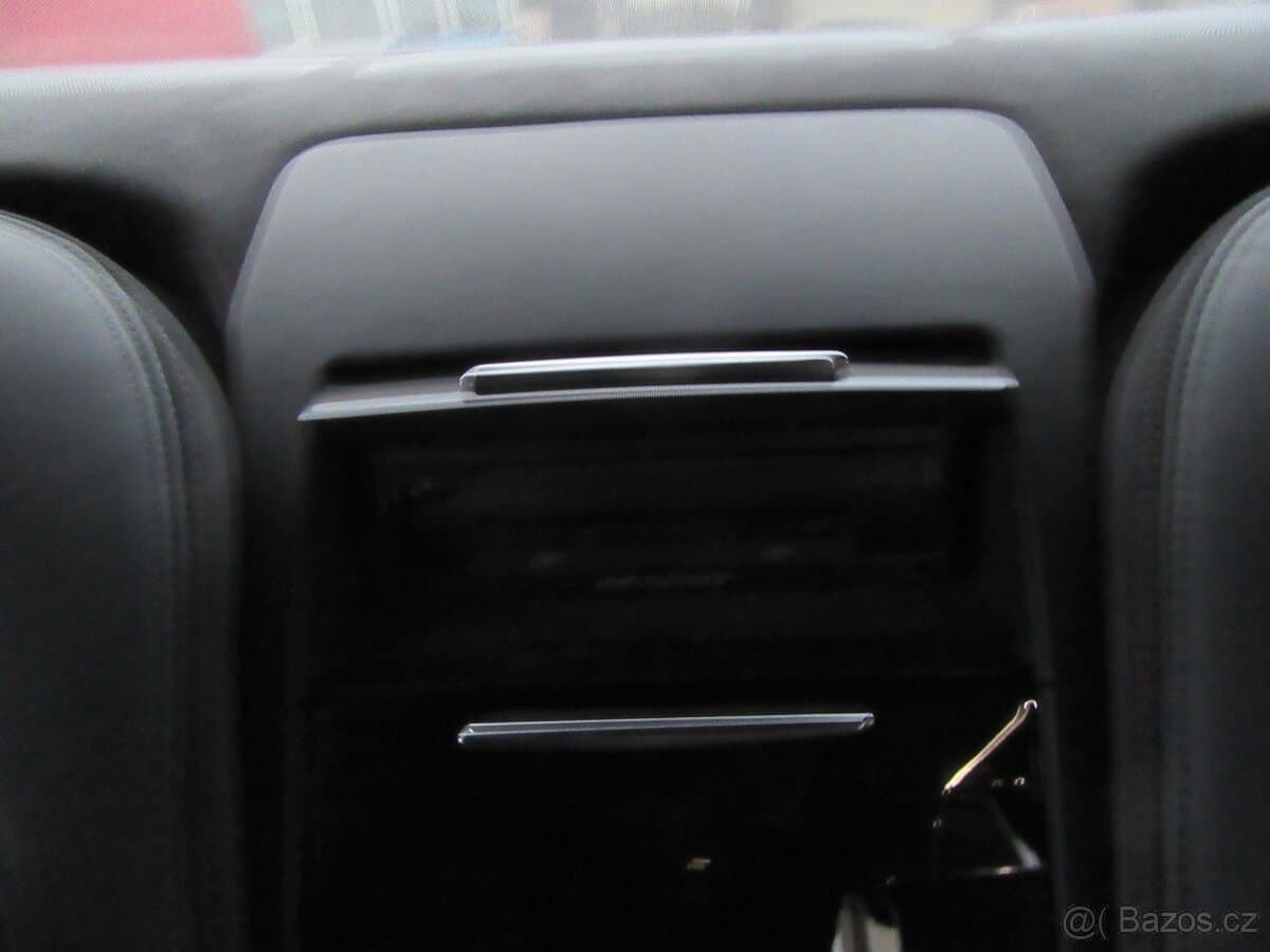 2012 Audi A8 - 18