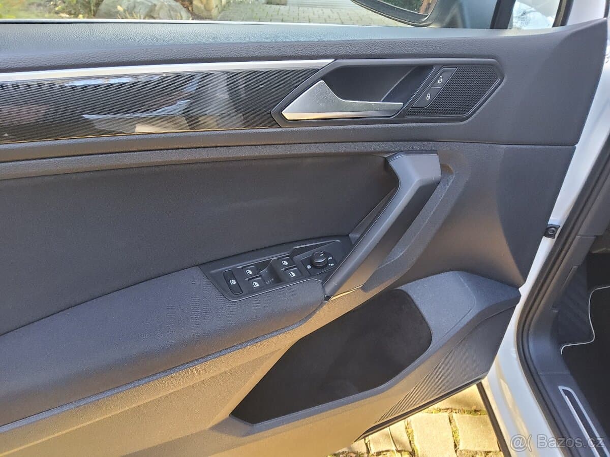 2019 Volkswagen TIGUAN - 18