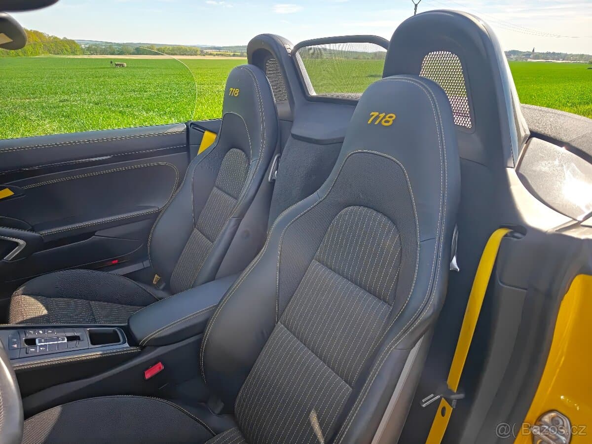 Porsche 718 - 18