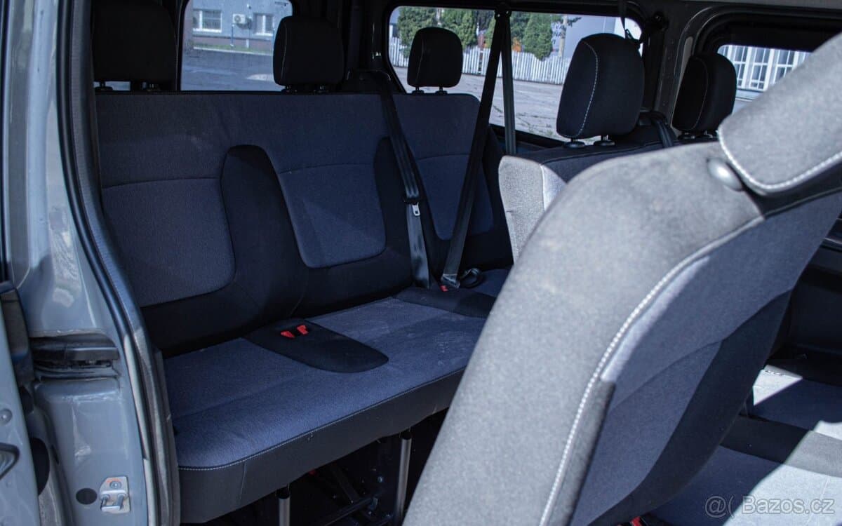 2015 Opel VIVARO - 19