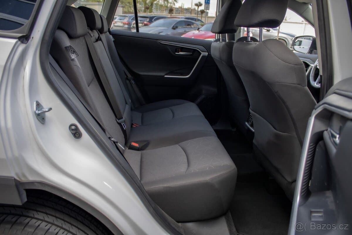 2023 Toyota RAV4 - 19