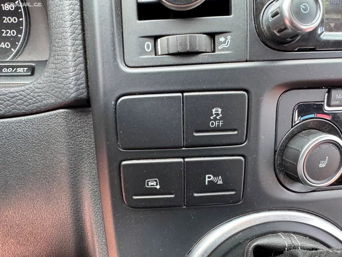 2011 Volkswagen MULTIVAN - 19