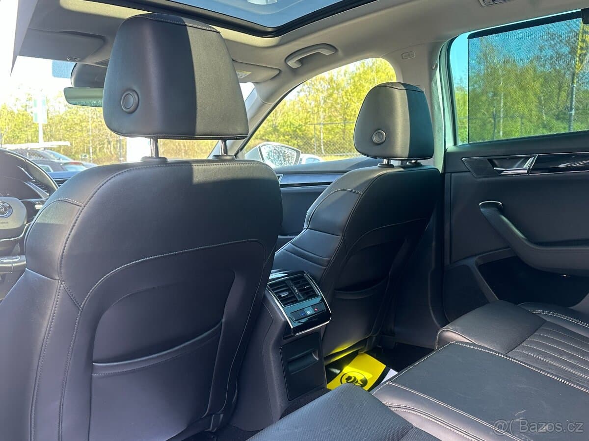 2022 Škoda SUPERB - 19