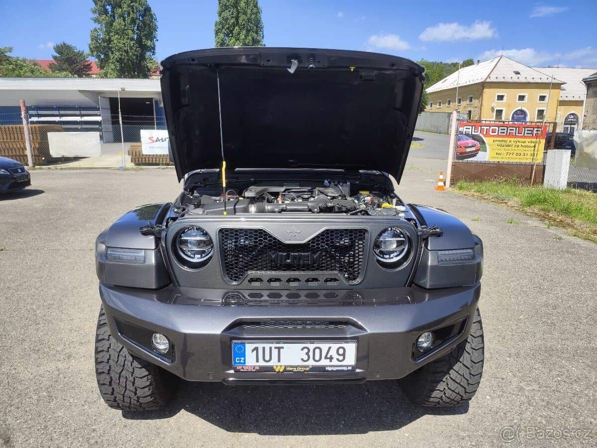 2022 Jeep WRANGLER - 19