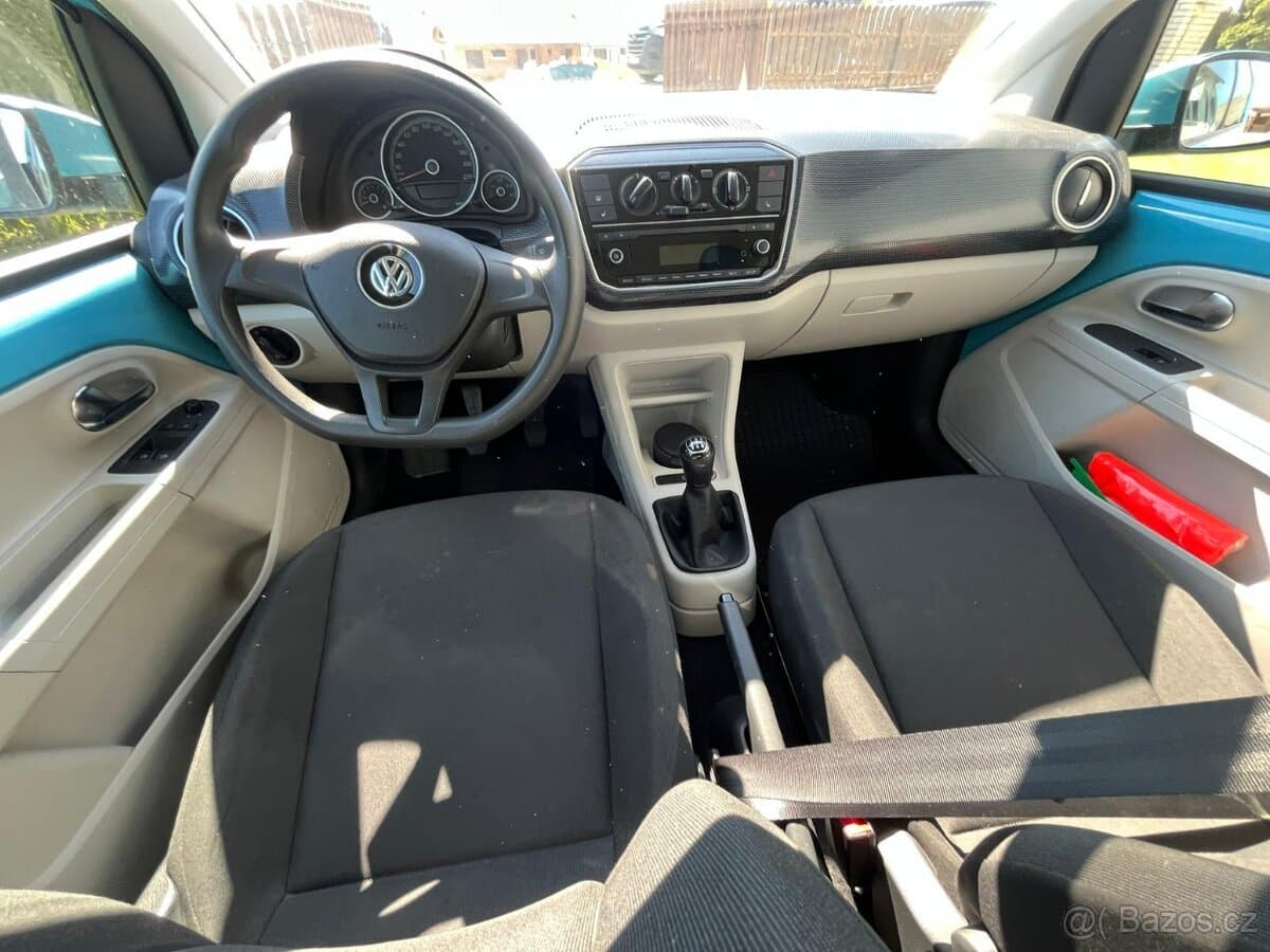 2017 Volkswagen UP! - 19