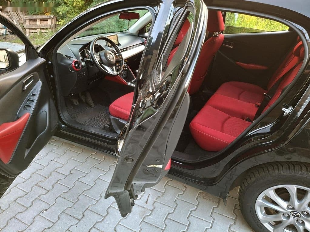 2015 Mazda 2 - 19