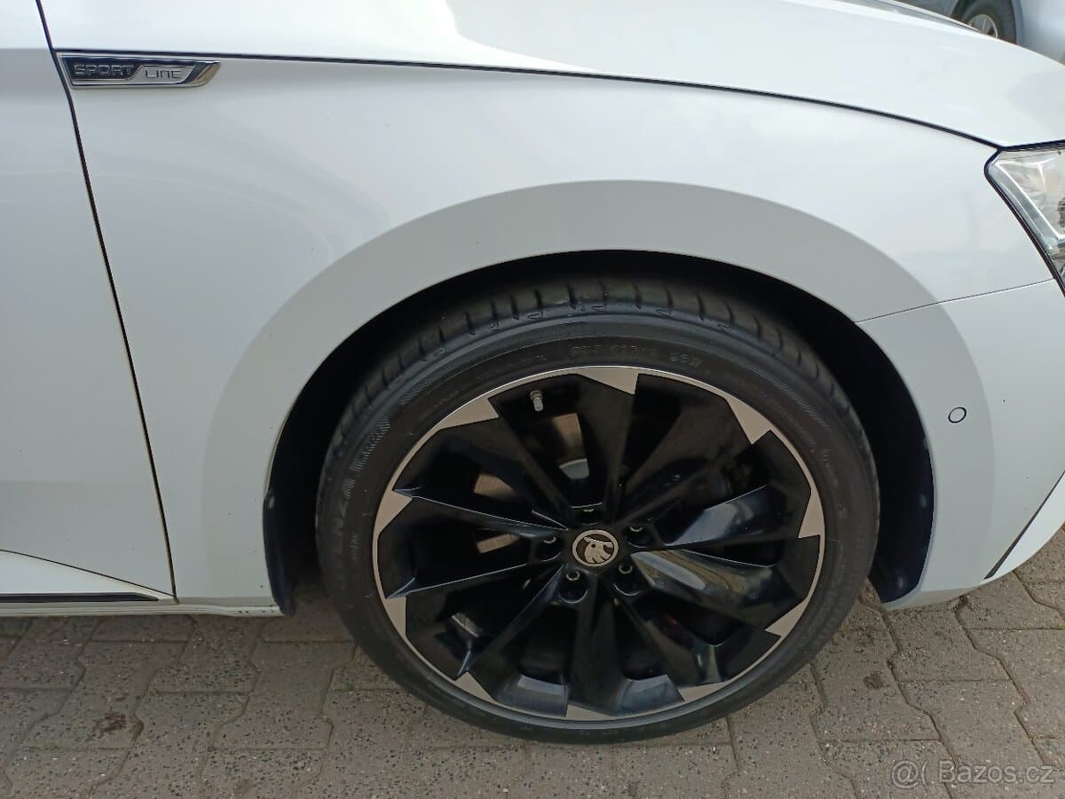 2022 Škoda SUPERB - 19