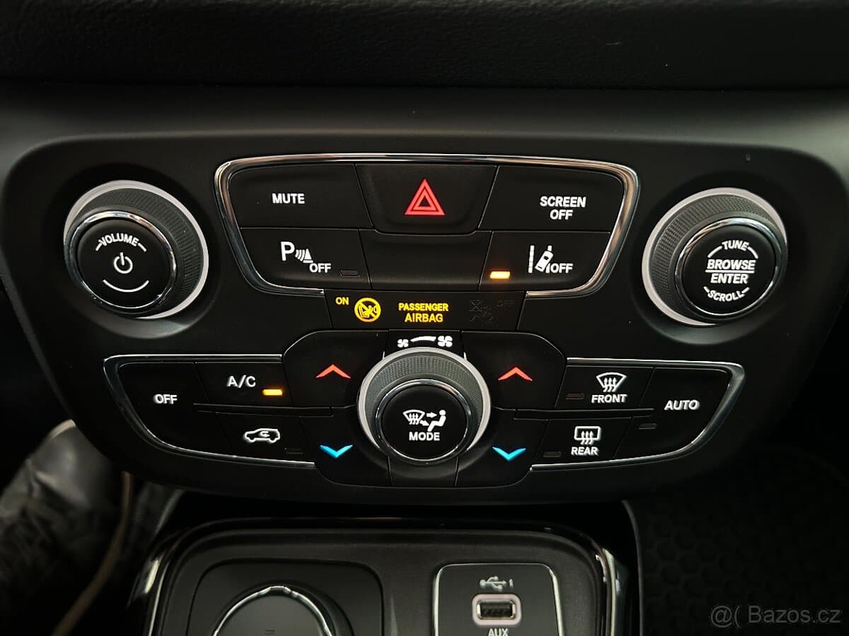 2019 Jeep COMPASS - 19
