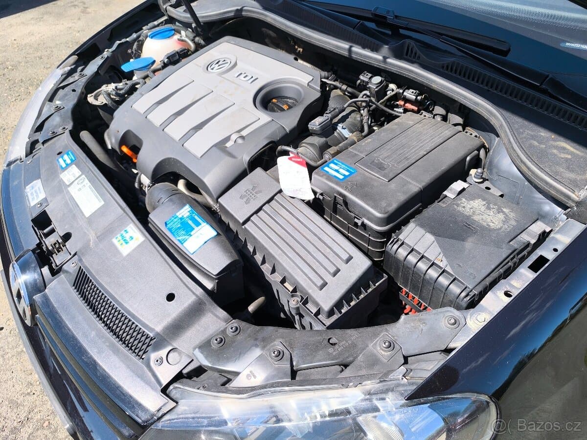 2012 Volkswagen GOLF - 19