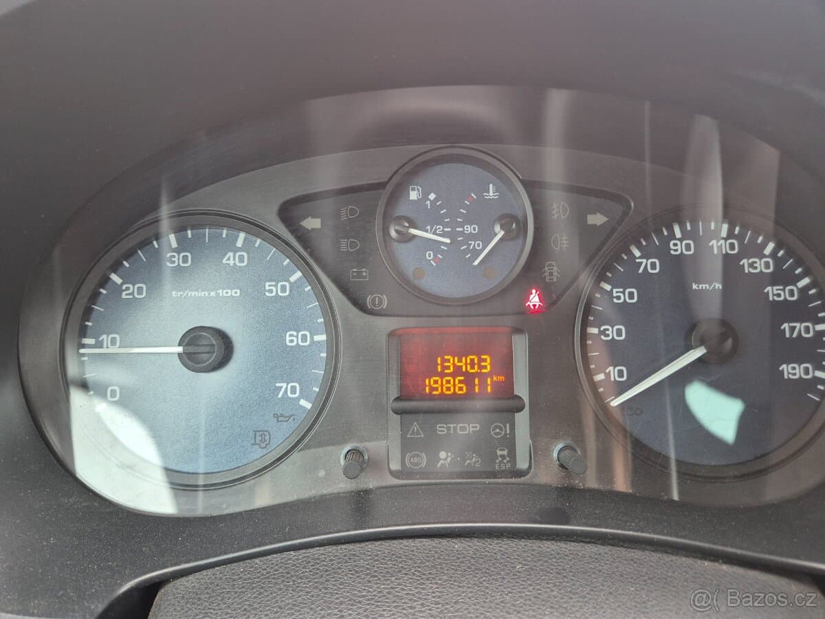 2013 Peugeot PARTNER - 19
