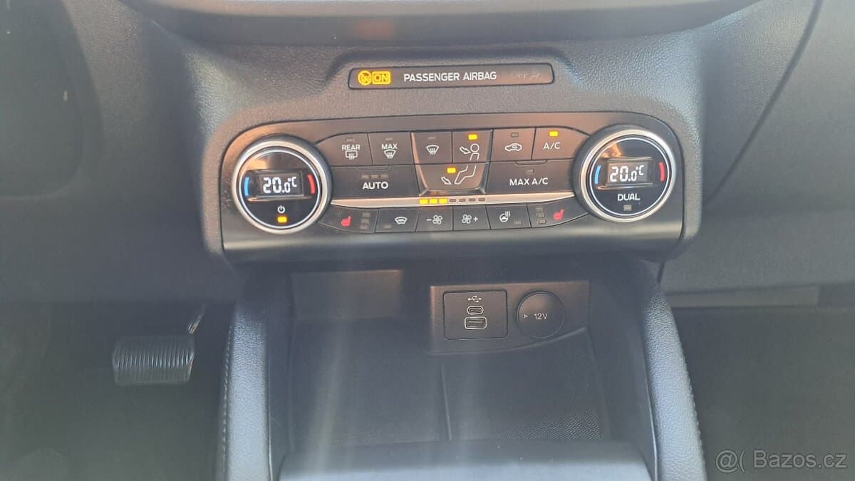 2022 Ford KUGA - 19