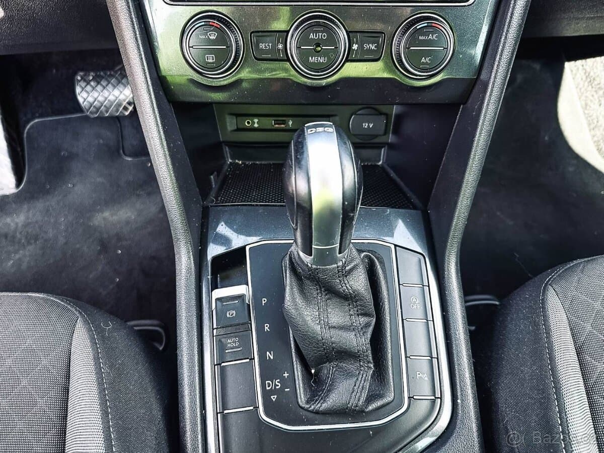 2016 Volkswagen TIGUAN - 19