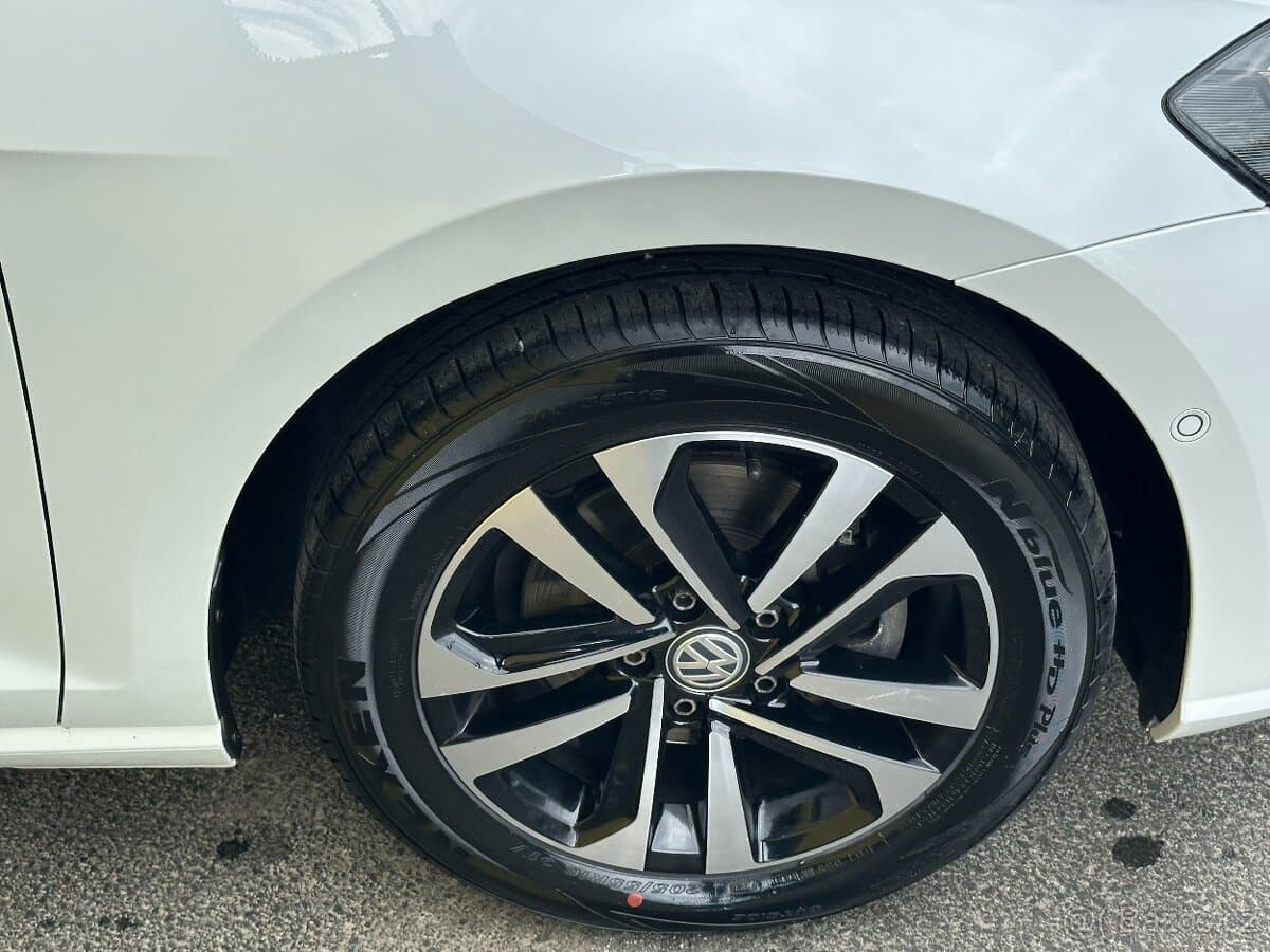 2019 Volkswagen GOLF - 19