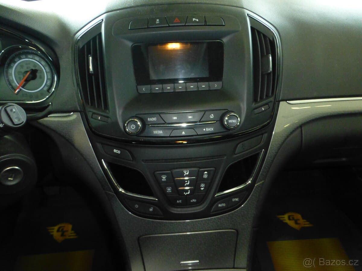 2016 Opel INSIGNIA - 19