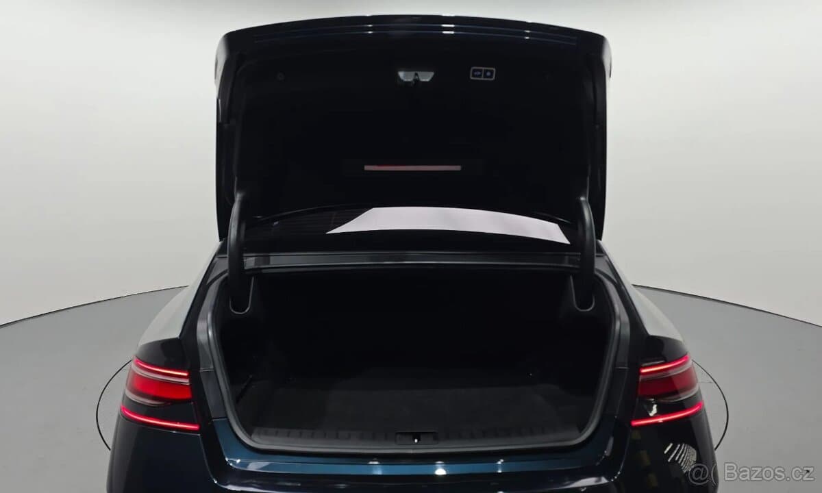 2022 Genesis G90 - 19
