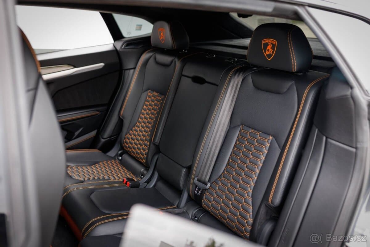 2020 Lamborghini URUS - 19