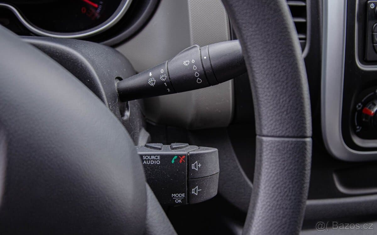 2019 Renault TRAFIC - 19