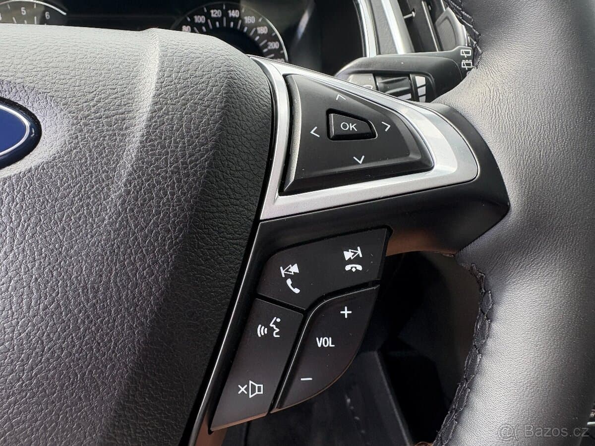 2021 Ford S-MAX - 19