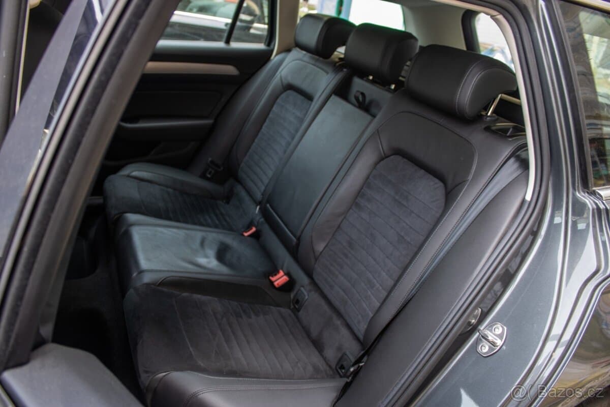 2015 Volkswagen PASSAT - 19