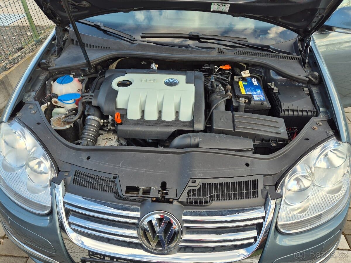 2009 Volkswagen GOLF - 19