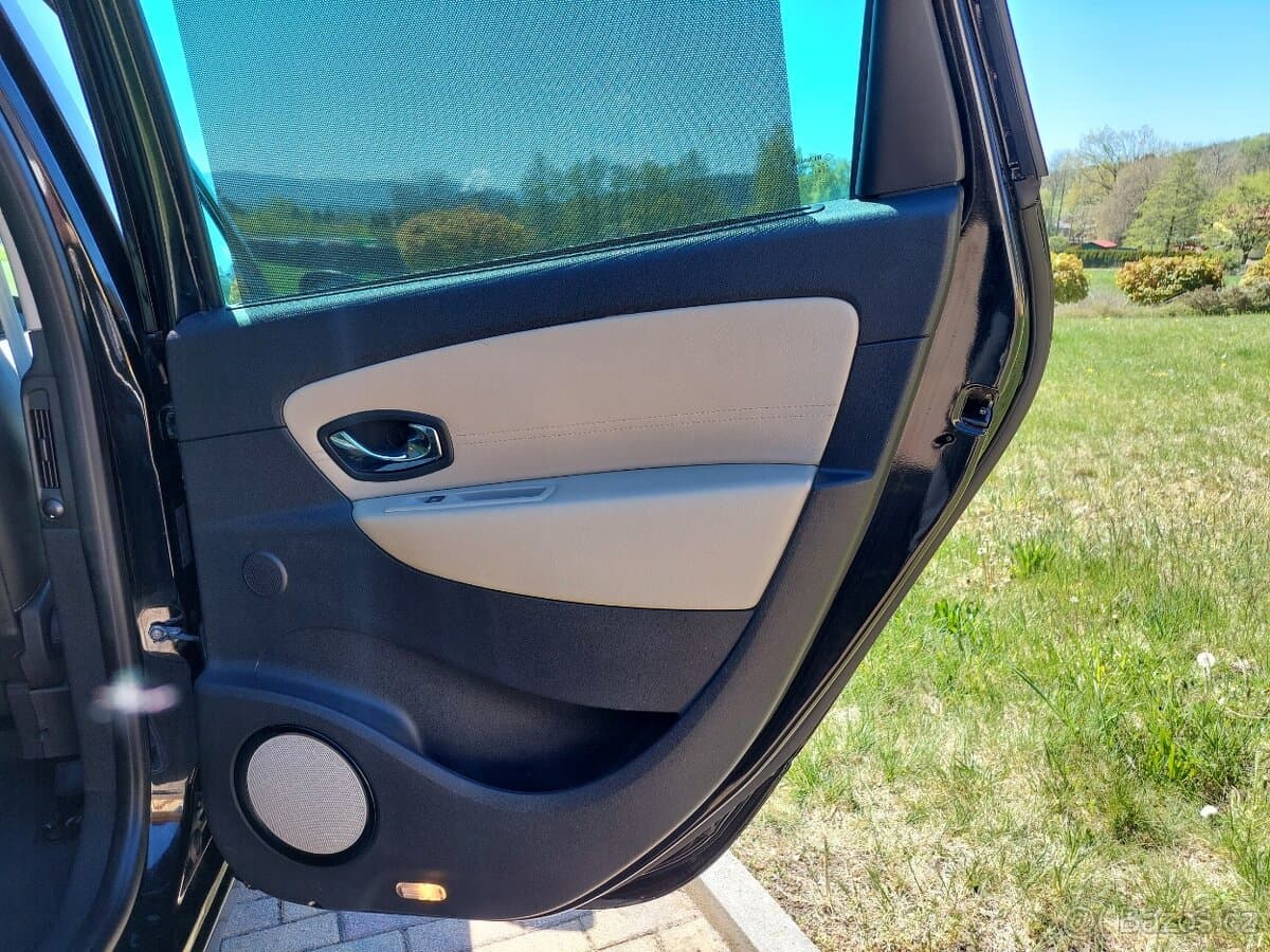 2016 Renault SCENIC - 19