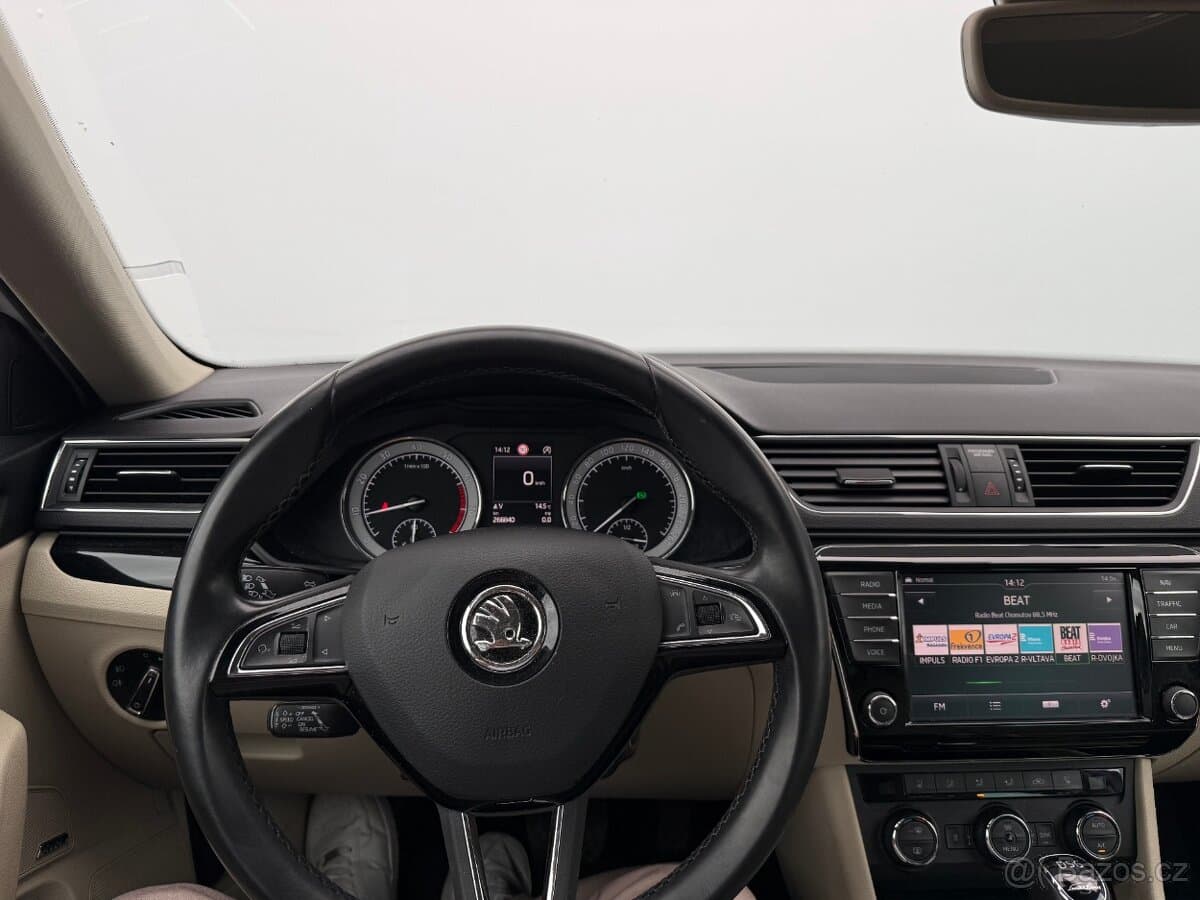 2016 Škoda SUPERB - 19