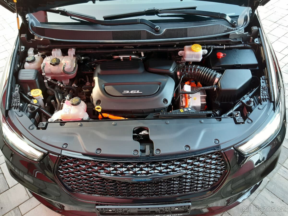 2019 Chrysler PACIFICA - 19