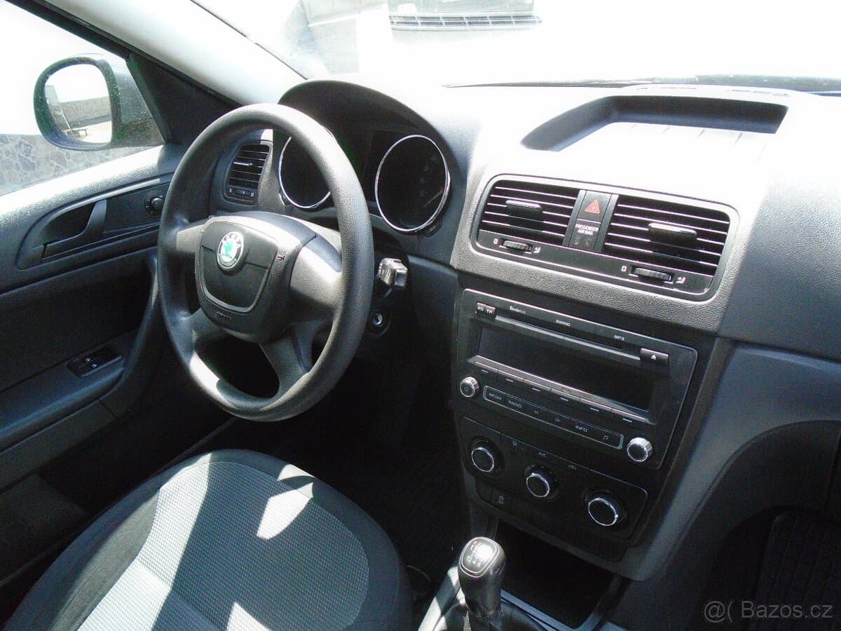2015 Škoda YETI - 19