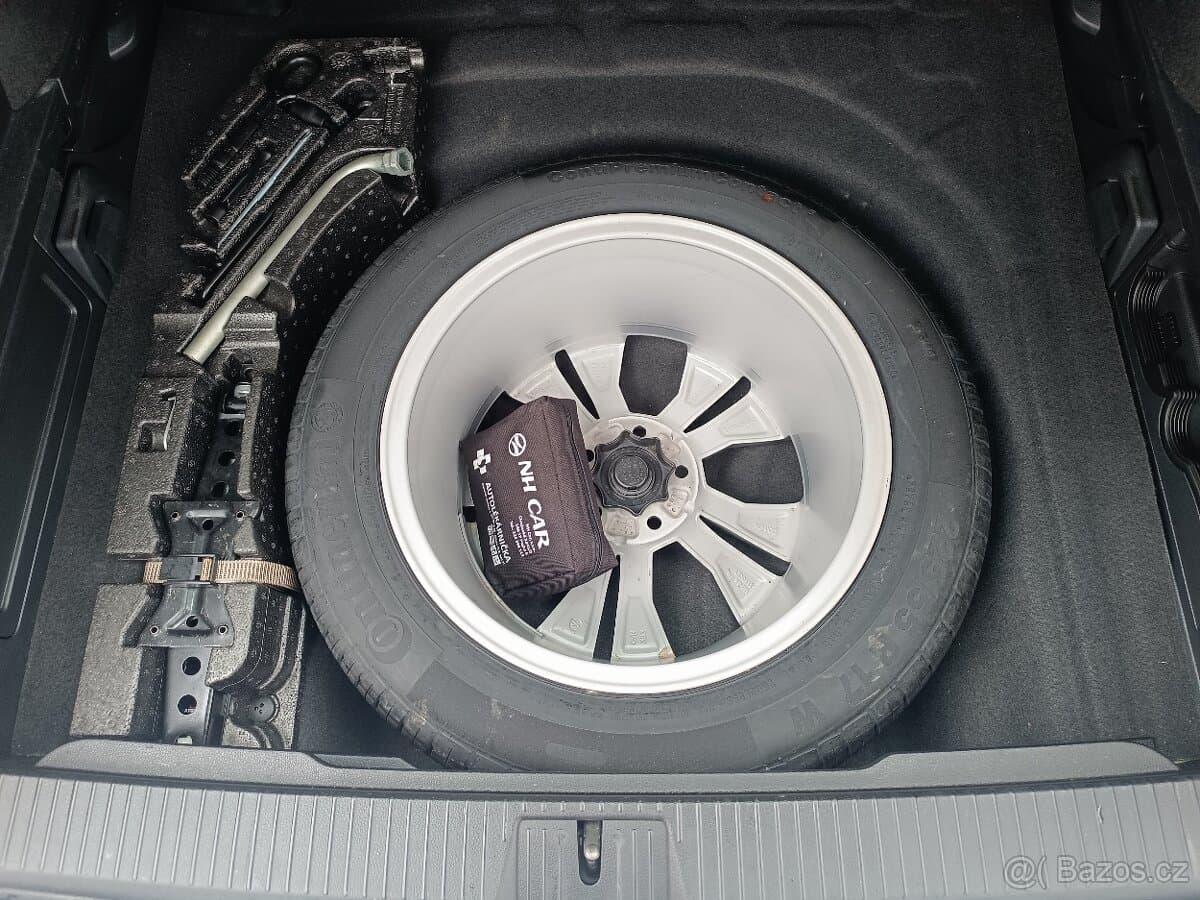 2017 Volkswagen PASSAT - 19