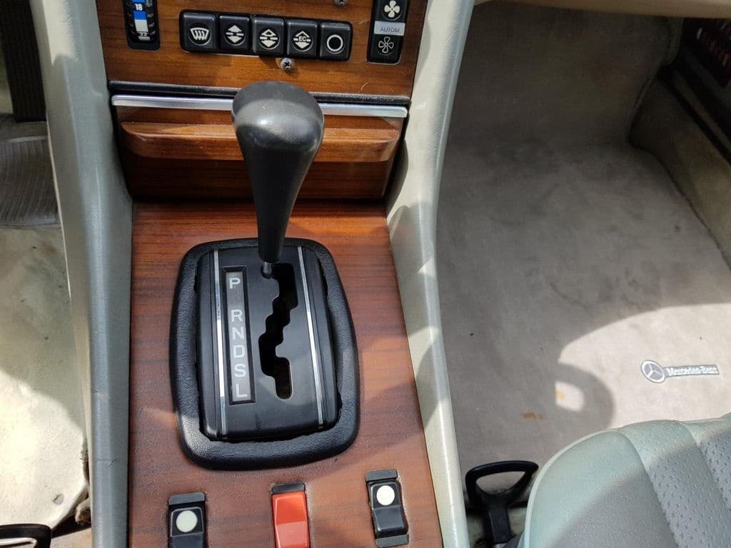 1982 Mercedes-Benz SL - 19