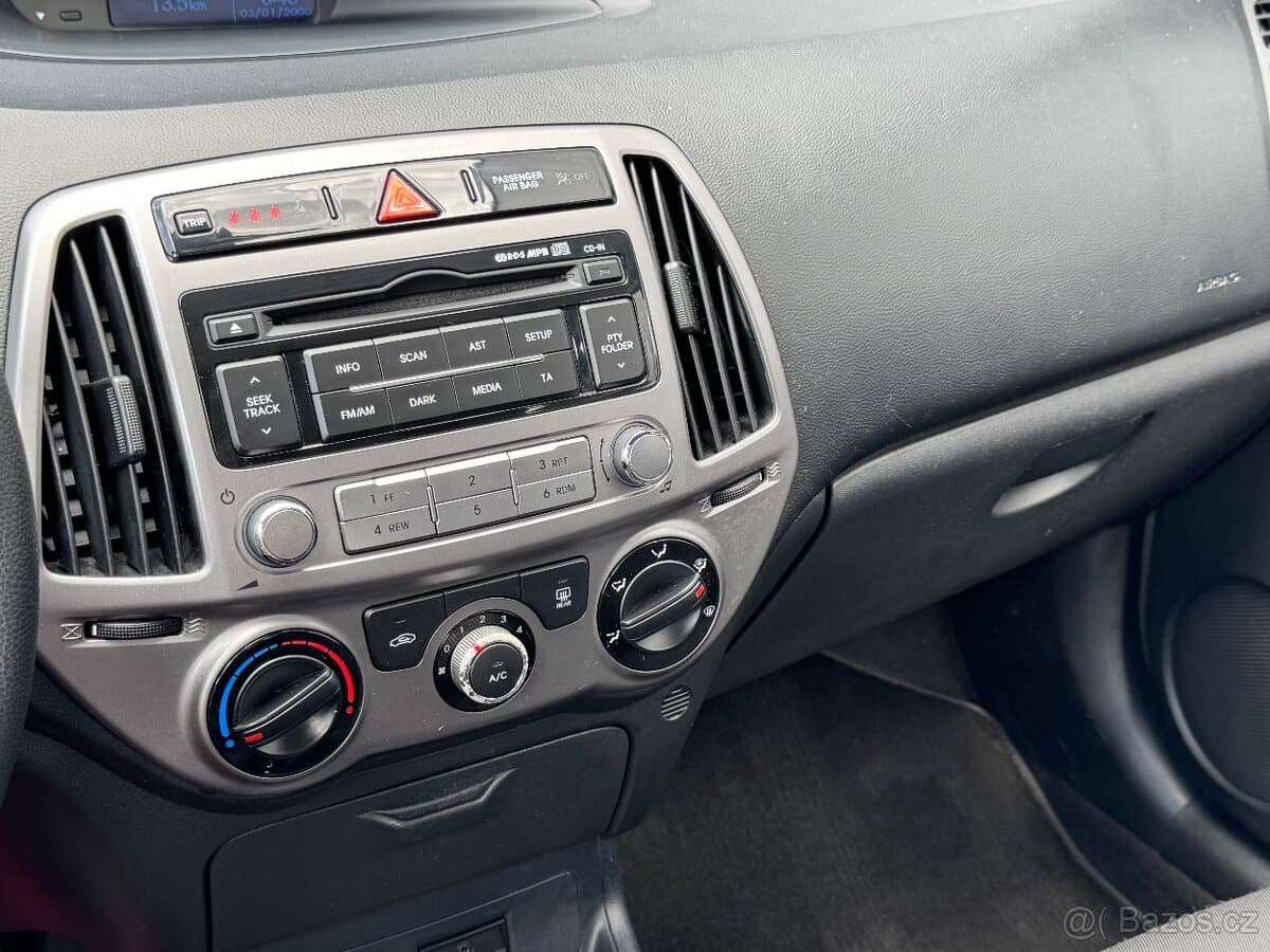 2014 Hyundai i20 - 19
