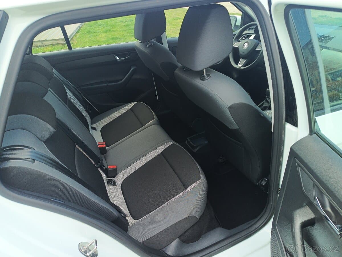 2015 Škoda FABIA - 19