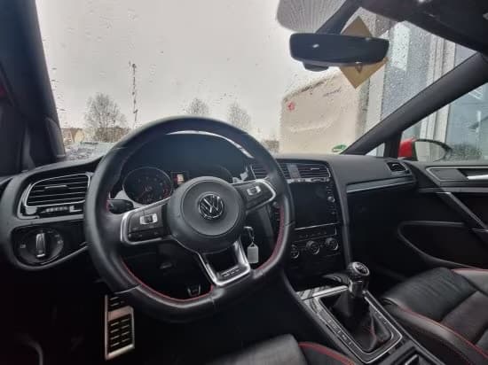 2016 Volkswagen GOLF - 19