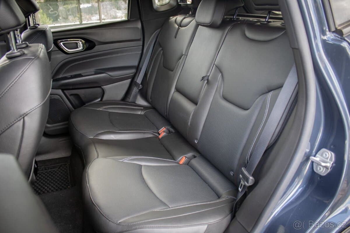 2022 Jeep COMPASS - 19