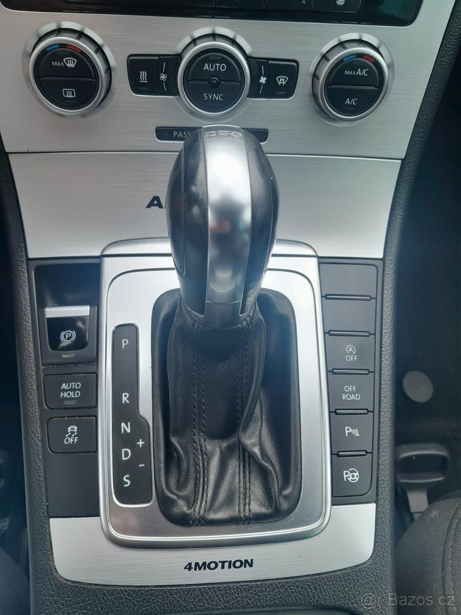 2012 Volkswagen PASSAT - 19