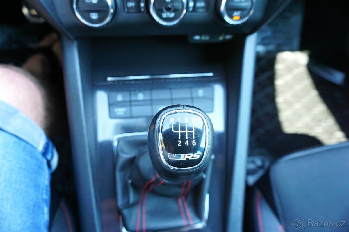 2015 Škoda OCTAVIA - 19