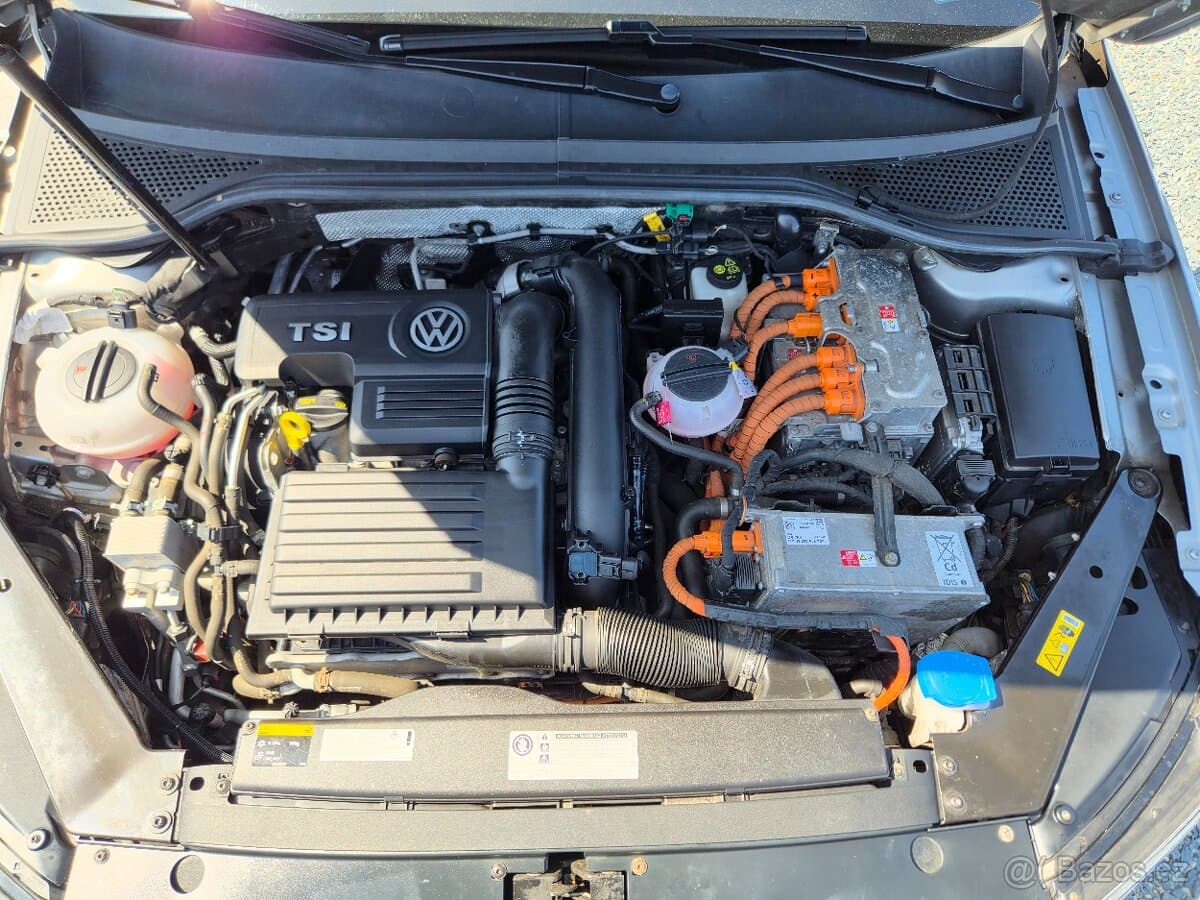 2015 Volkswagen PASSAT - 19