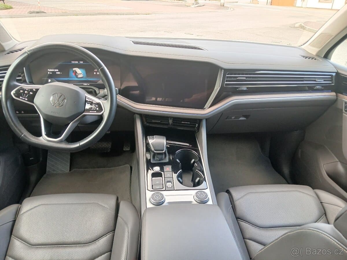2020 Volkswagen TOUAREG - 19