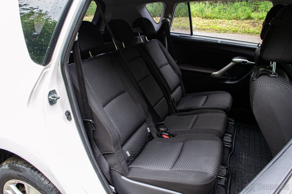 2011 Toyota VERSO - 19
